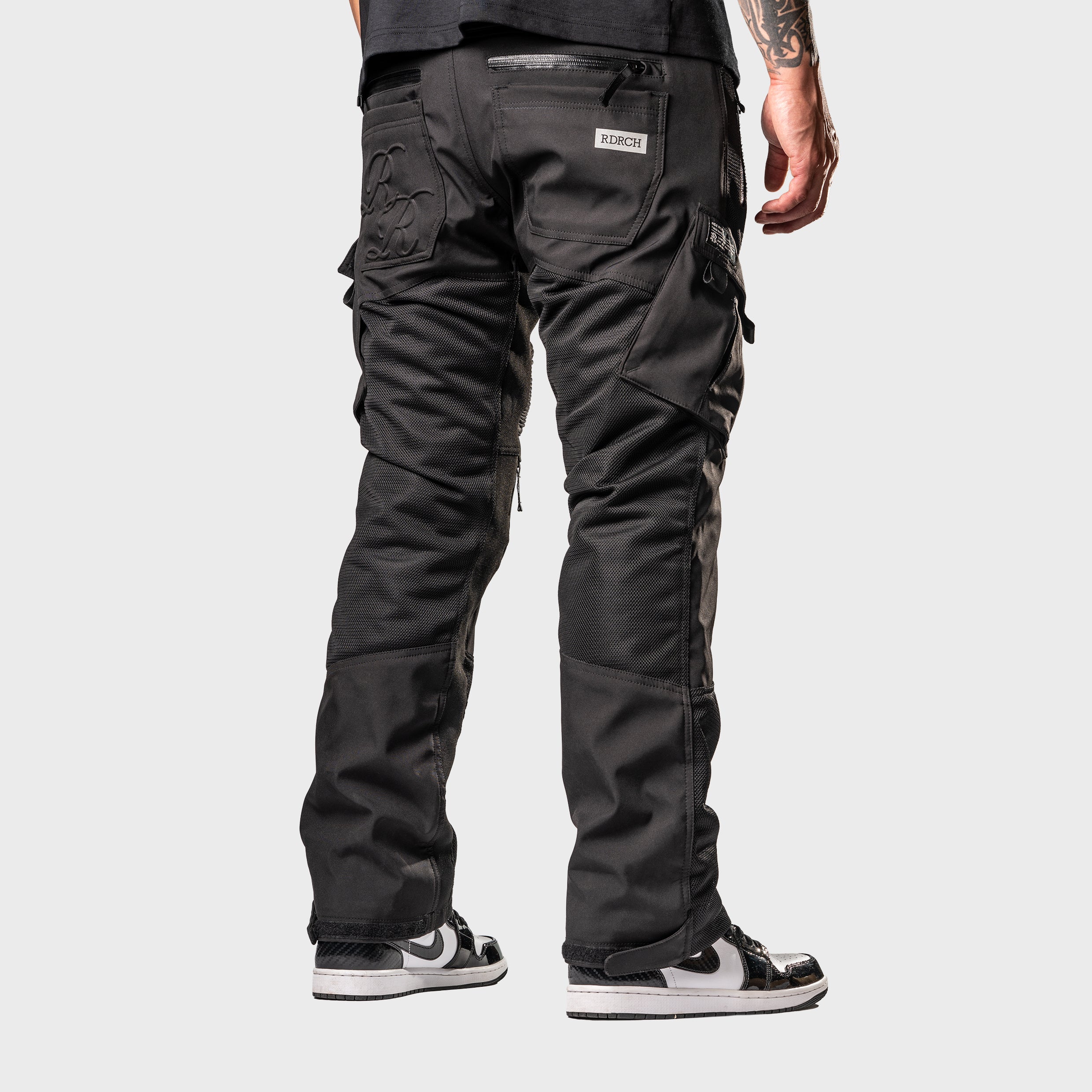 Unit 16™ V2.Flow™ Mesh Armoured Cargo Motorcycle Pants {Black}