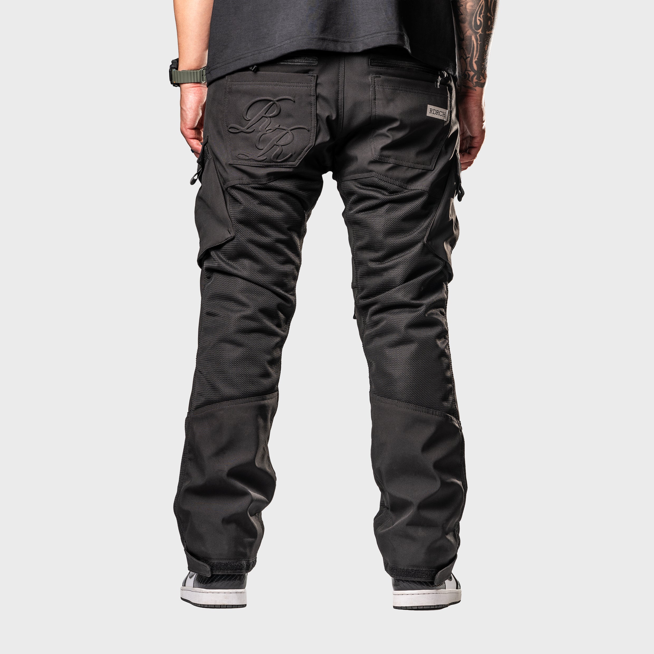 Unit 16™ V2.Flow™ Mesh Armoured Cargo Motorcycle Pants {Black}