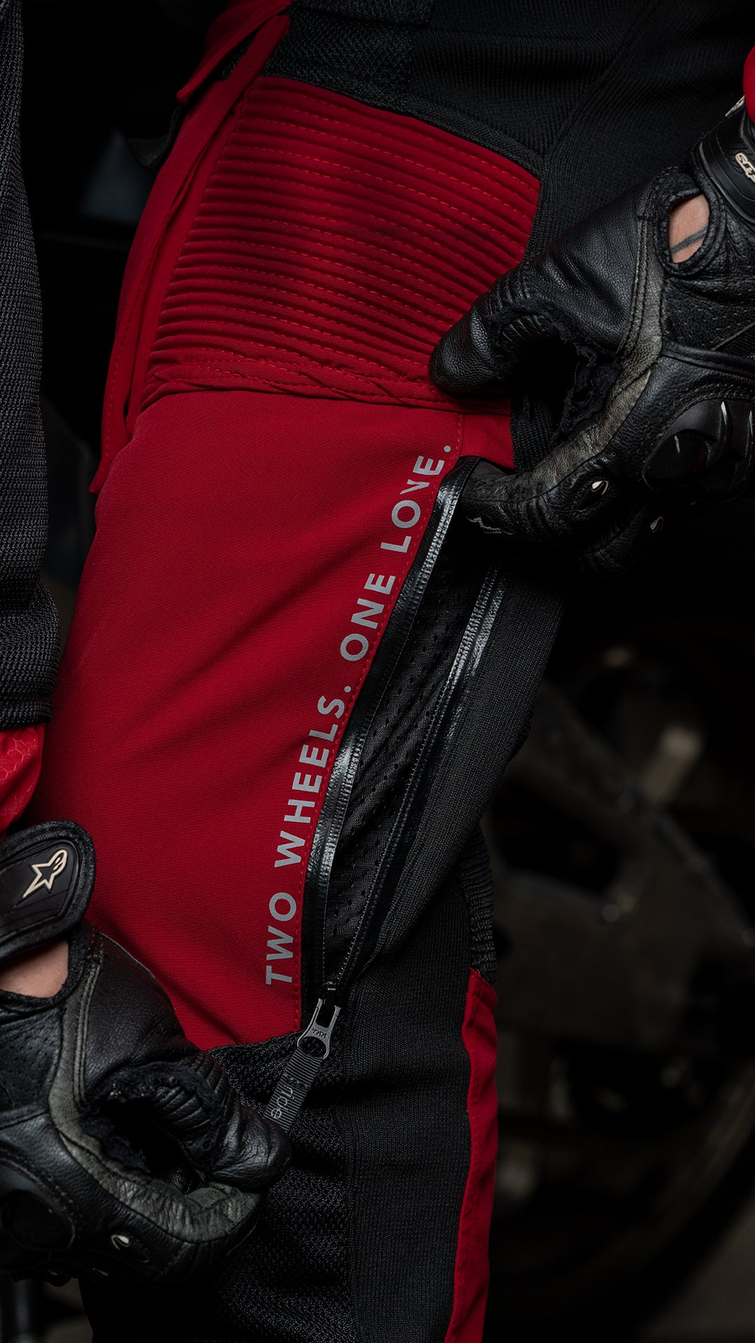 Unit 16™ V2.Flow™ Mesh Armoured Cargo Joggers {Red}