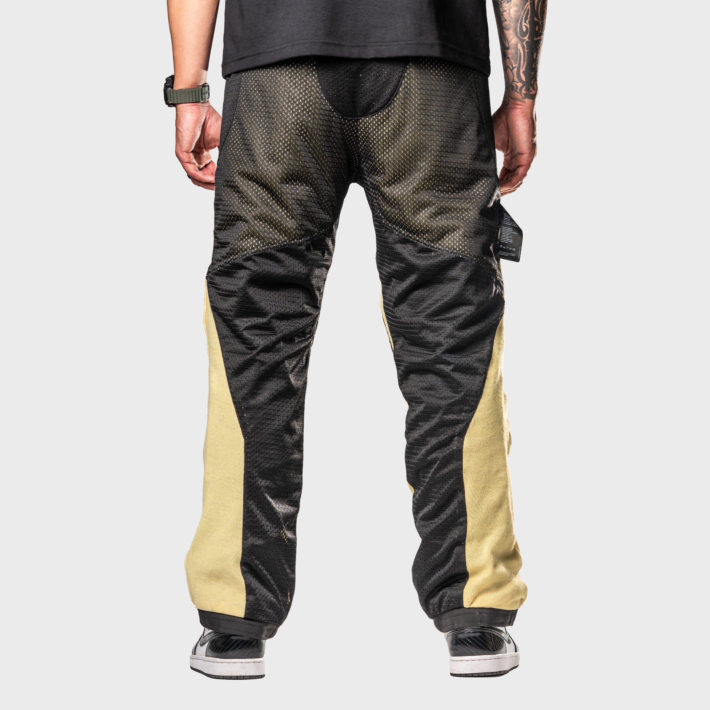 Unit 16™ Armoured Softshell Cargo Motorcycle Pants {Black}