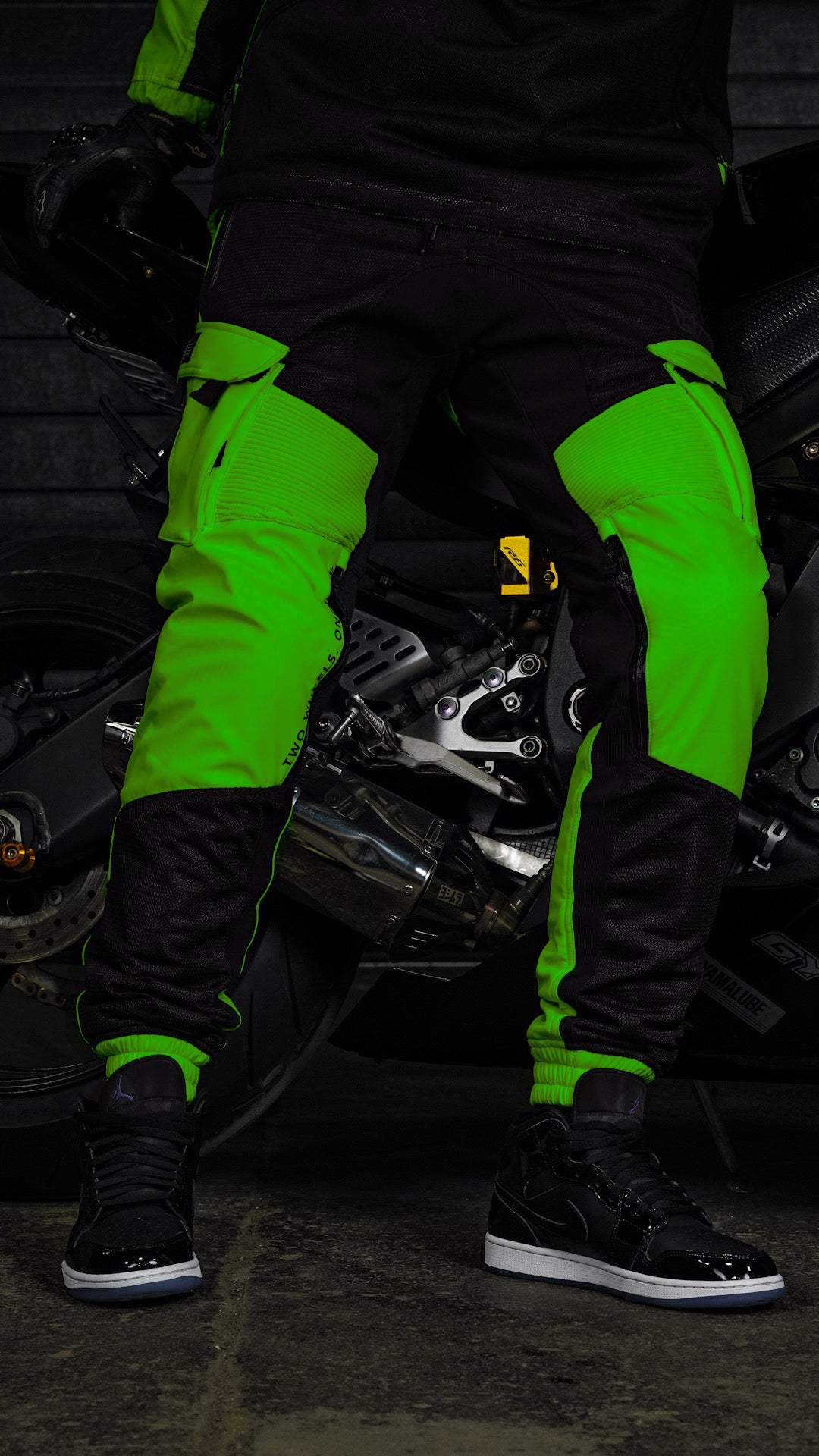 Unit 16™ V2.Flow™ Mesh Armoured Cargo Joggers {Green}