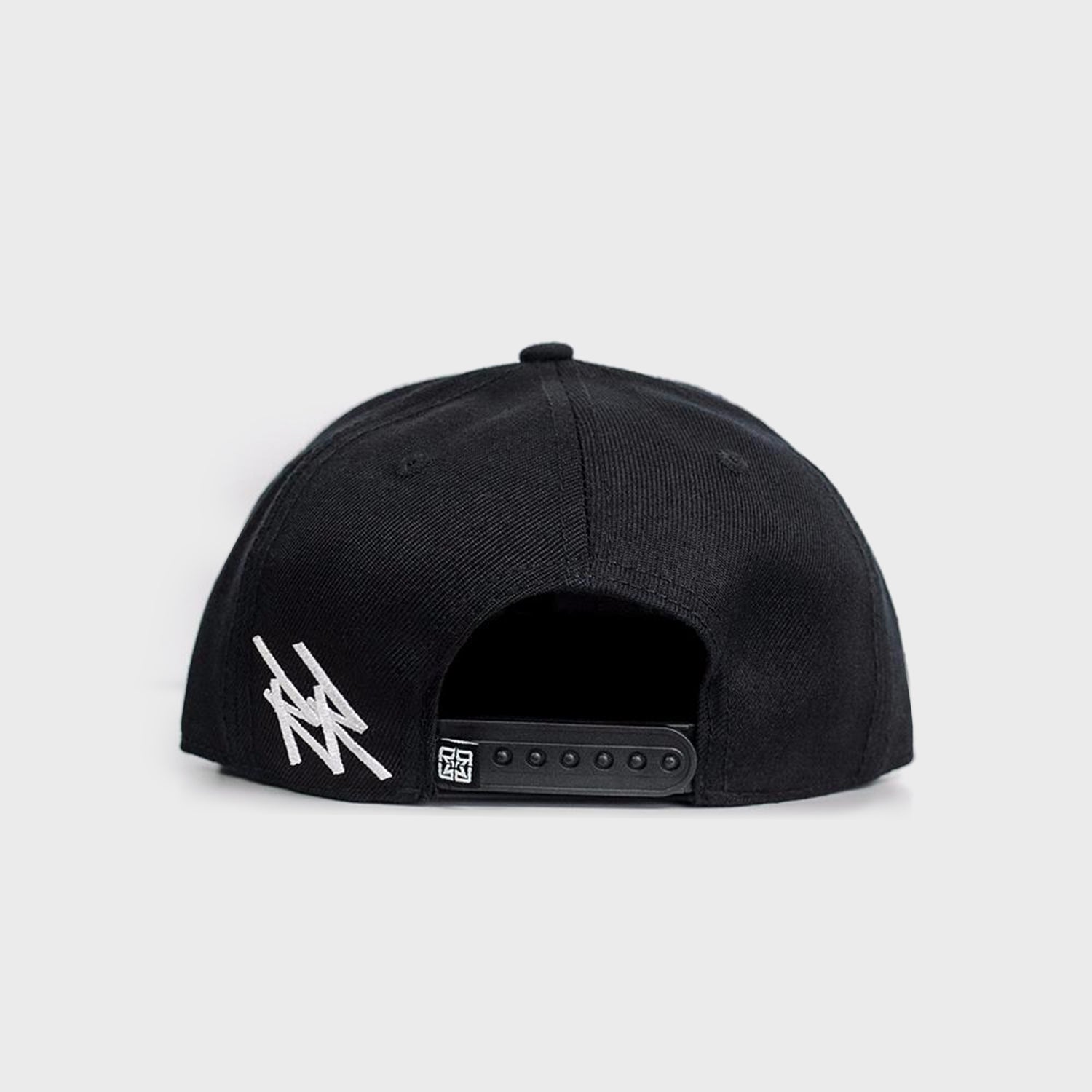 RR Tag Snapback {White on Black}