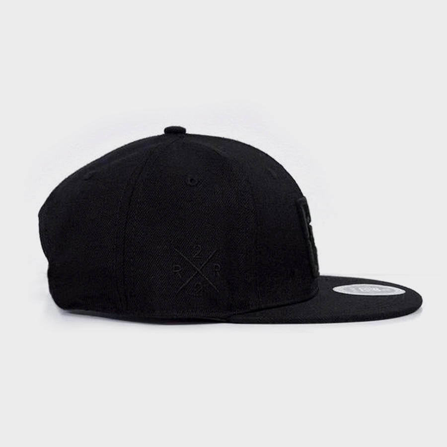 Emblem Snapback {Black on Black}