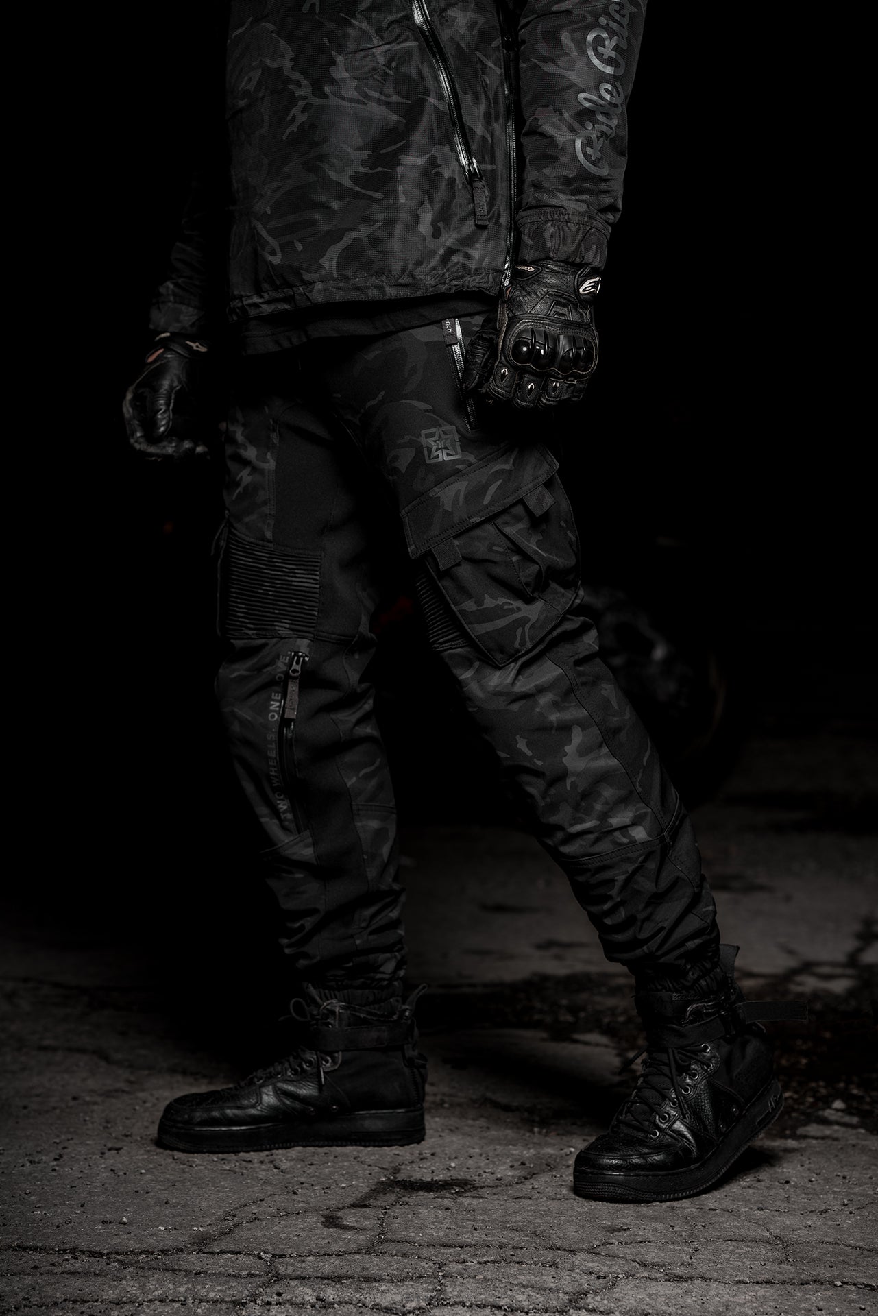 Unit 16™ Armoured Softshell Cargo Joggers {Black Camo}