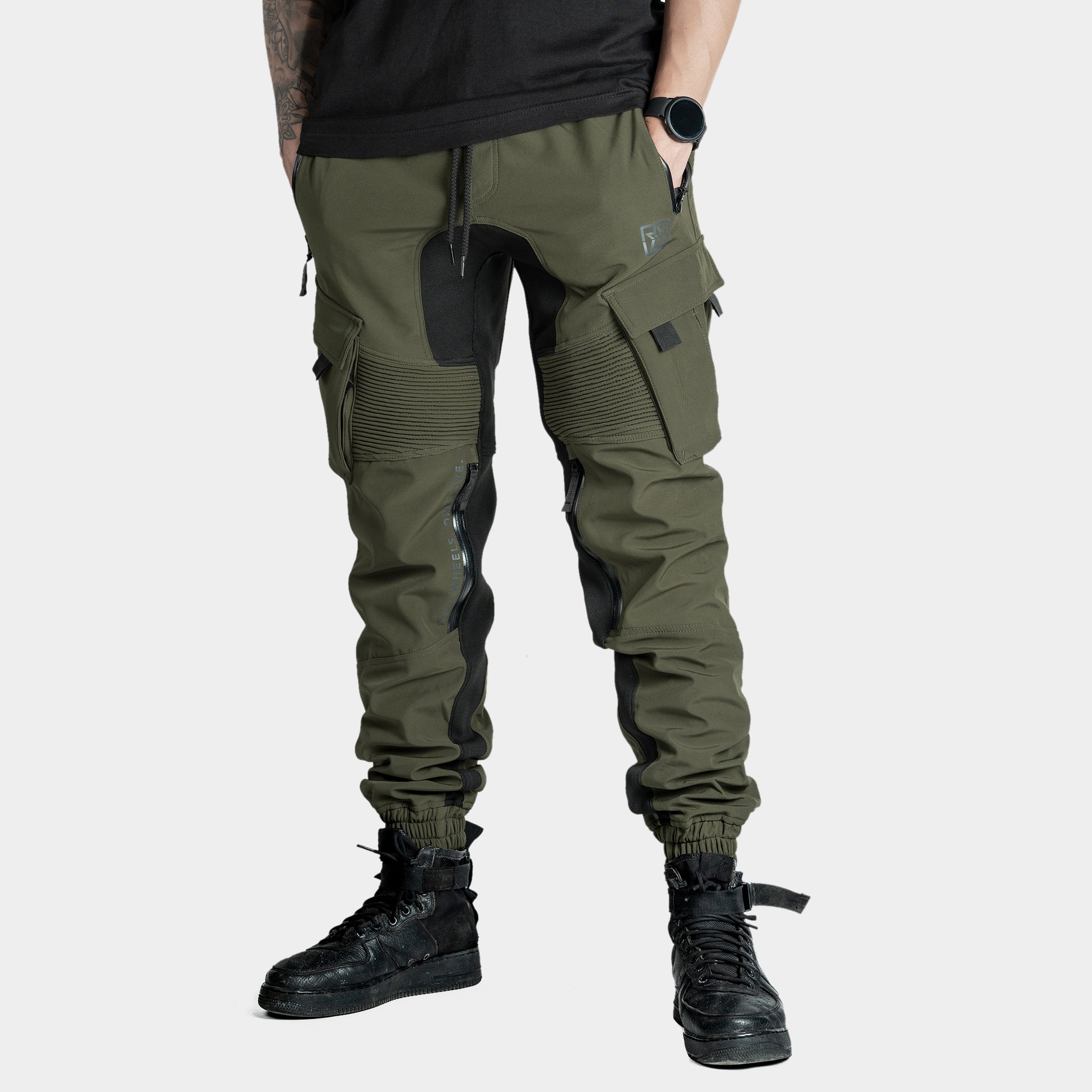 Unit 16™ Armoured Softshell Cargo Joggers {Military Green}