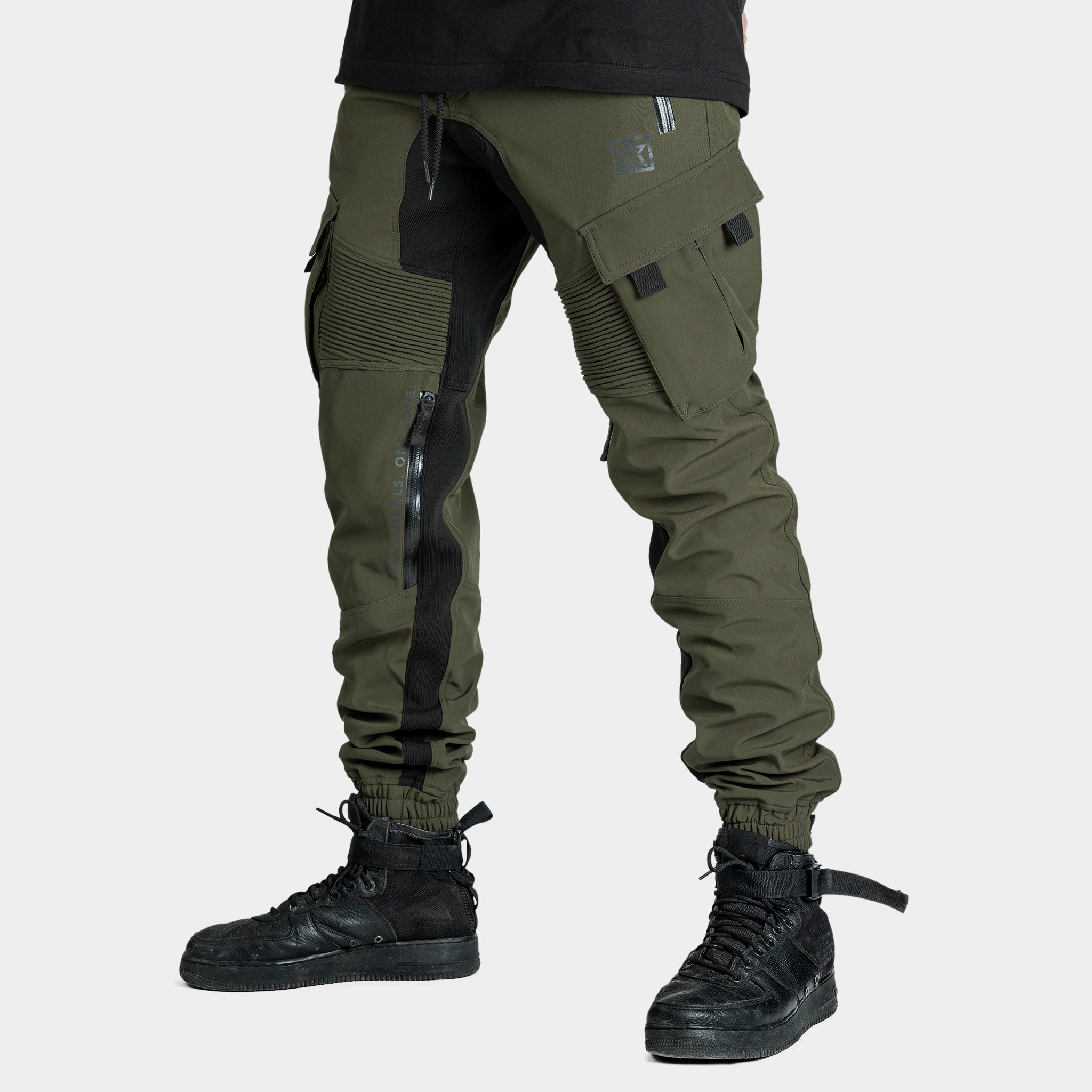 Unit 16™ Armoured Softshell Cargo Joggers {Military Green}