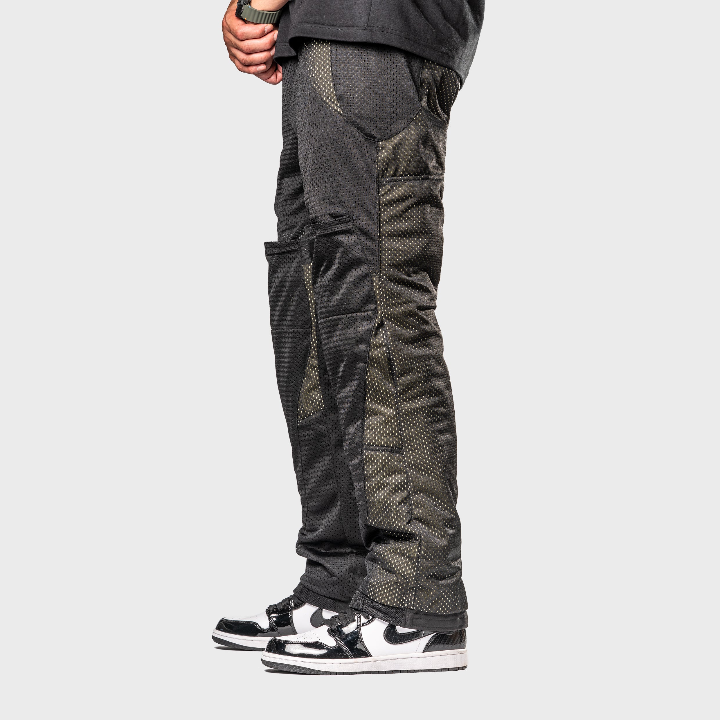 Unit 16™ V2.Flow™ Mesh Armoured Cargo Motorcycle Pants {Black}