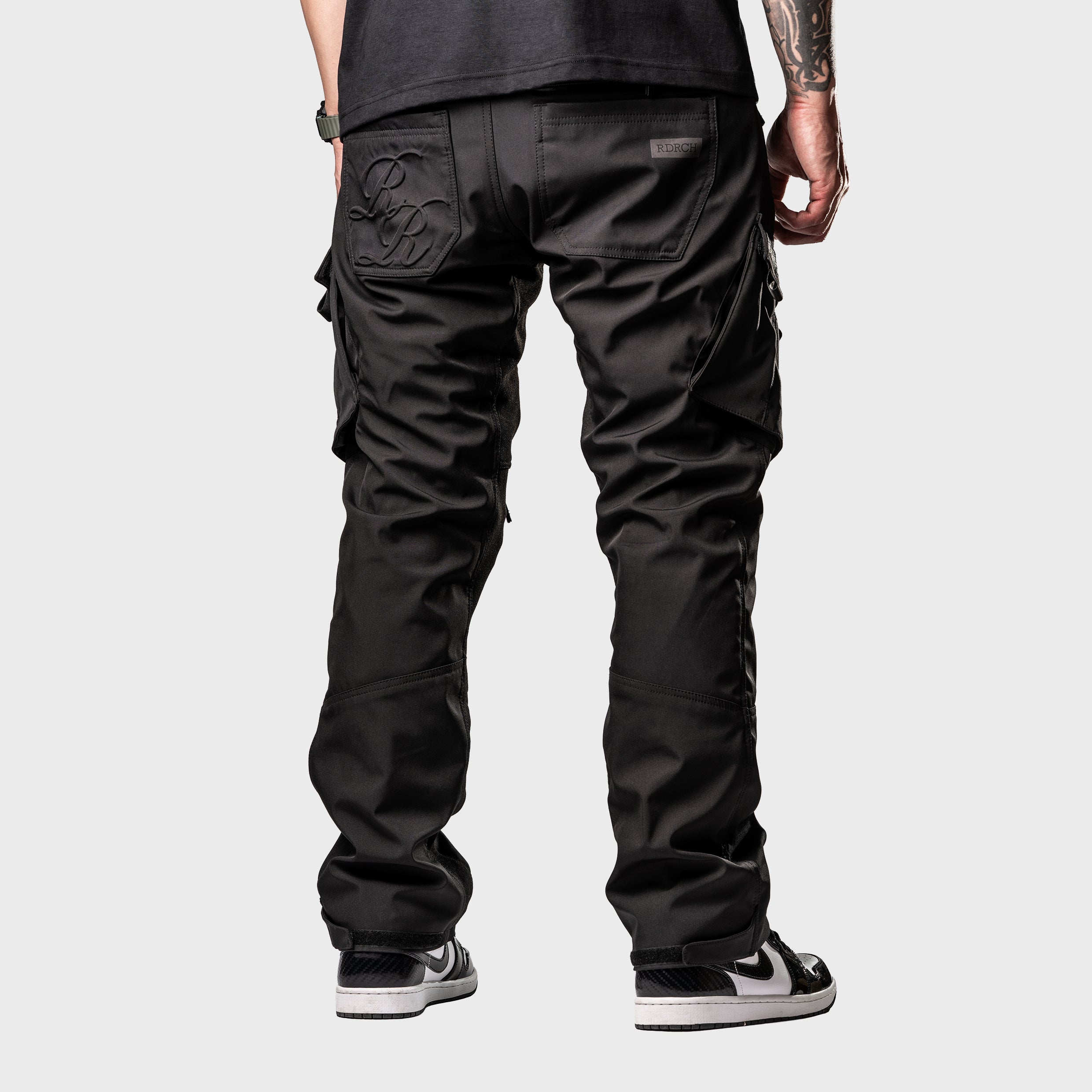 Unit 16™ Armoured Softshell Cargo Motorcycle Pants {Black}