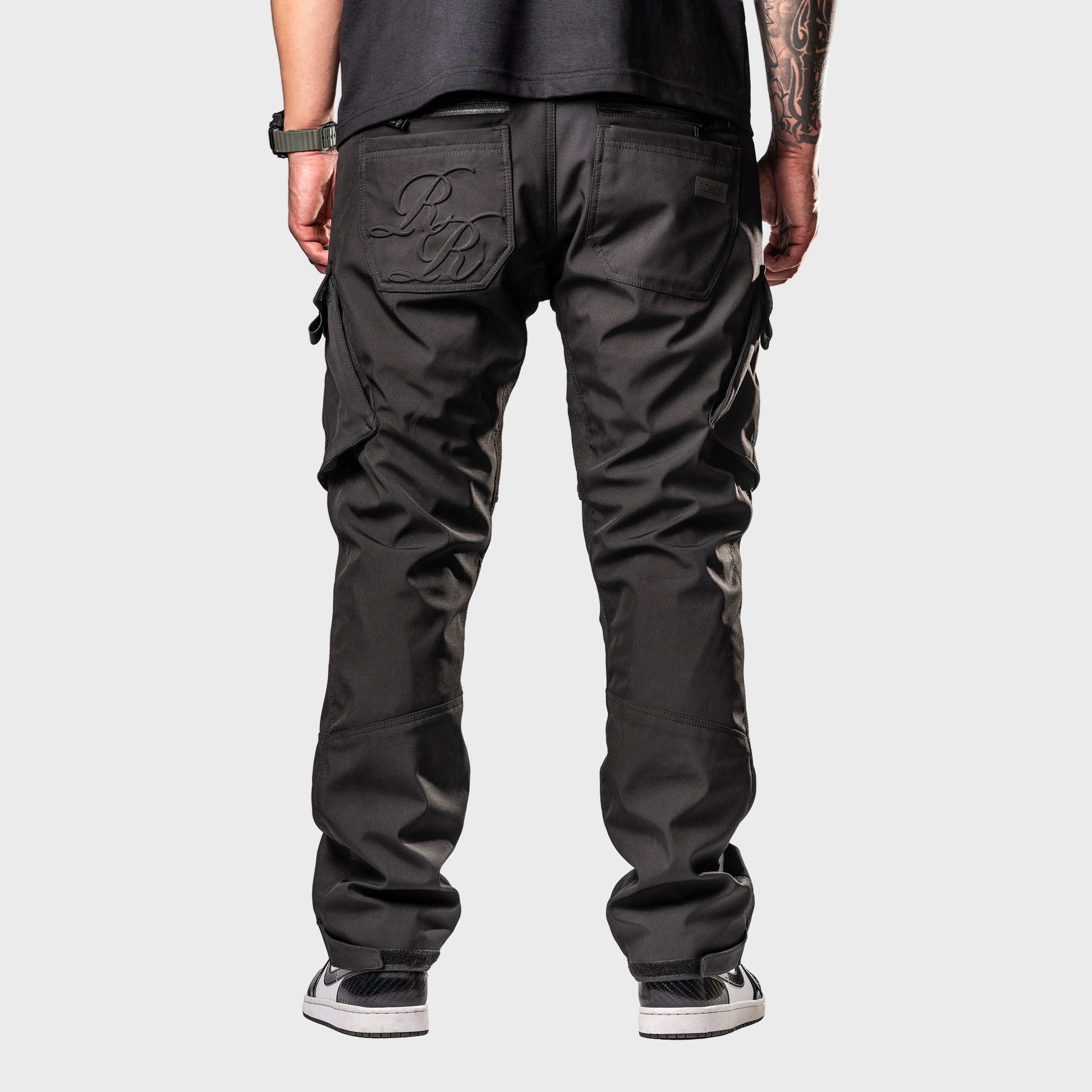 Unit 16™ Armoured Softshell Cargo Motorcycle Pants {Black}
