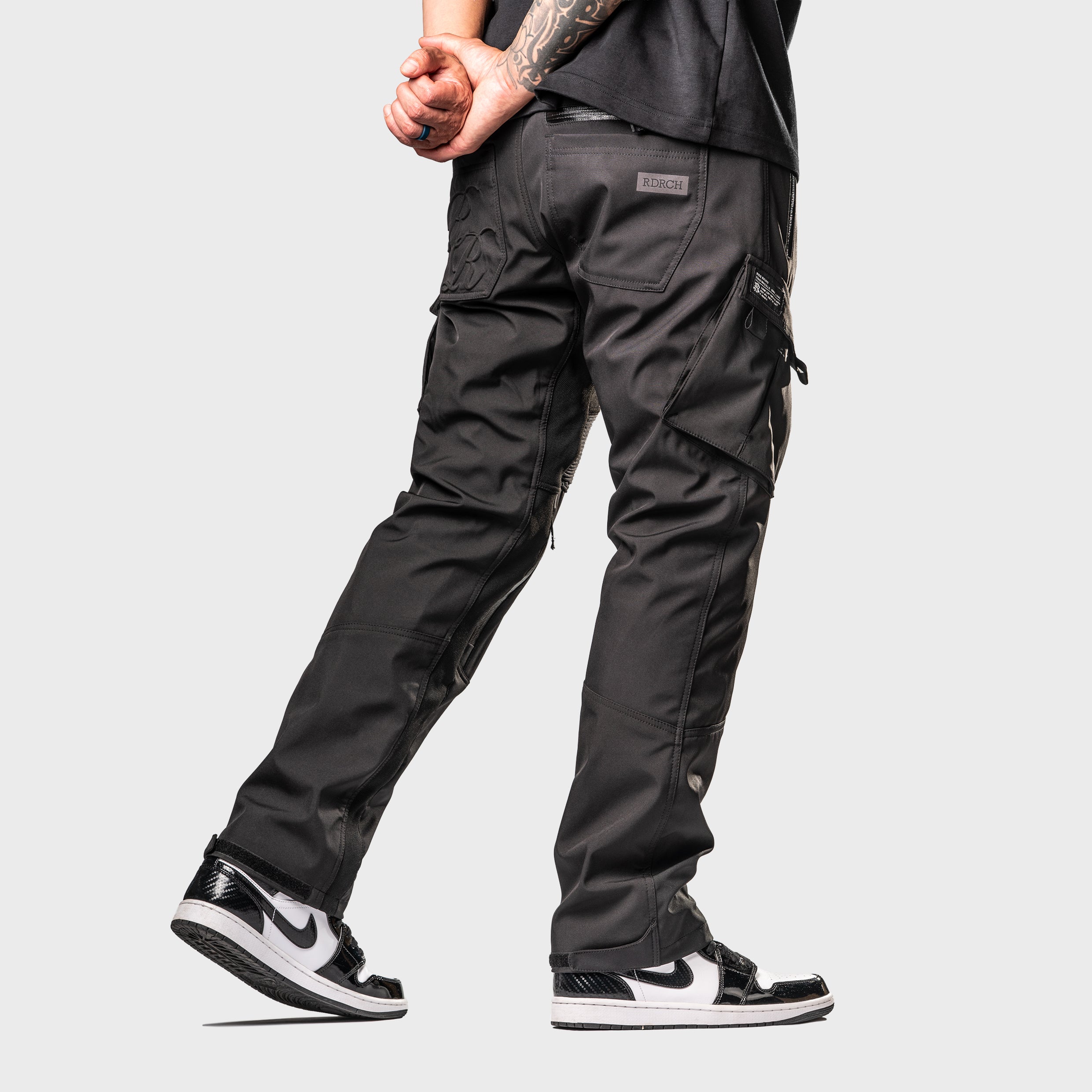 Unit 16™ Armoured Softshell Cargo Motorcycle Pants {Black}