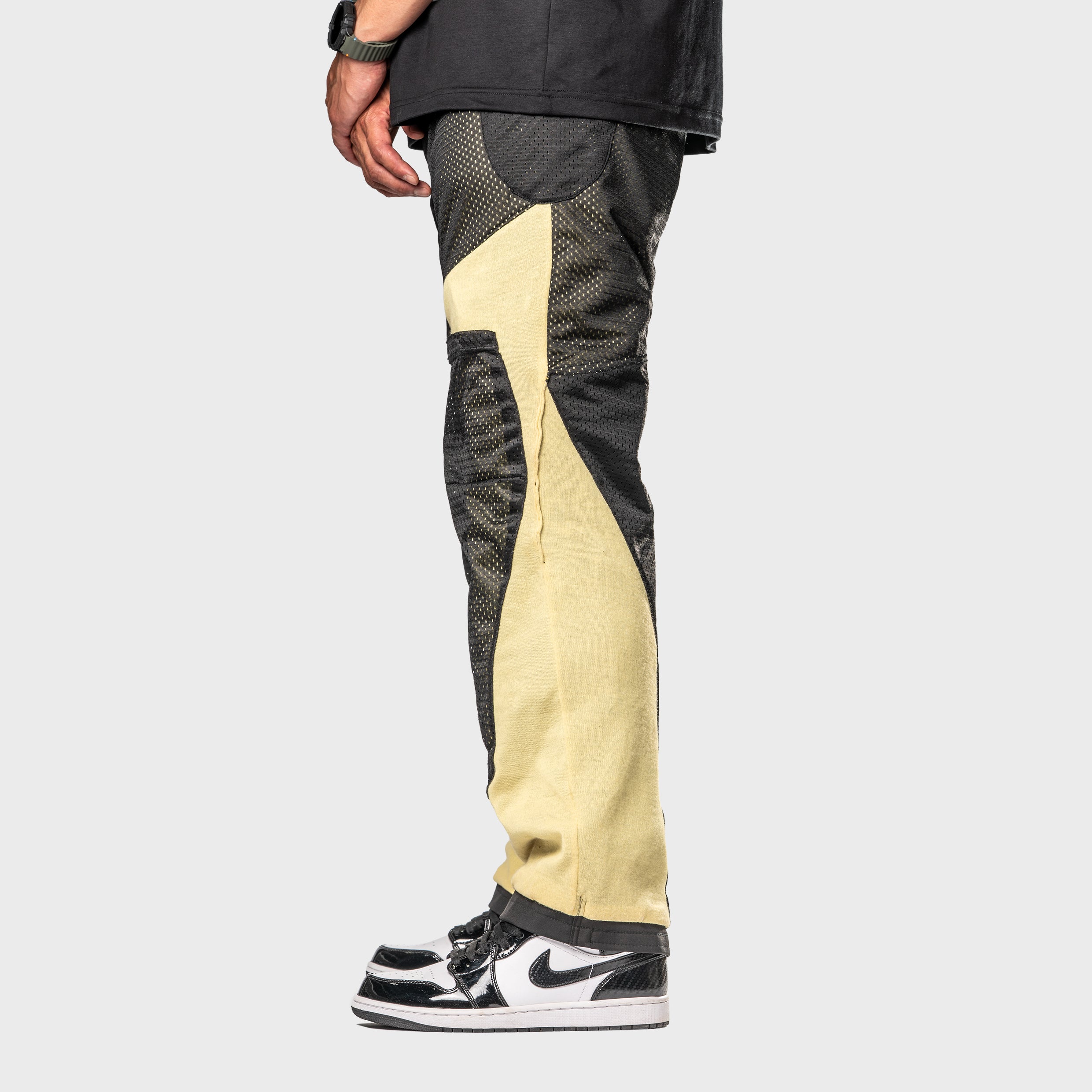 Unit 16™ Armoured Softshell Cargo Motorcycle Pants {Black}