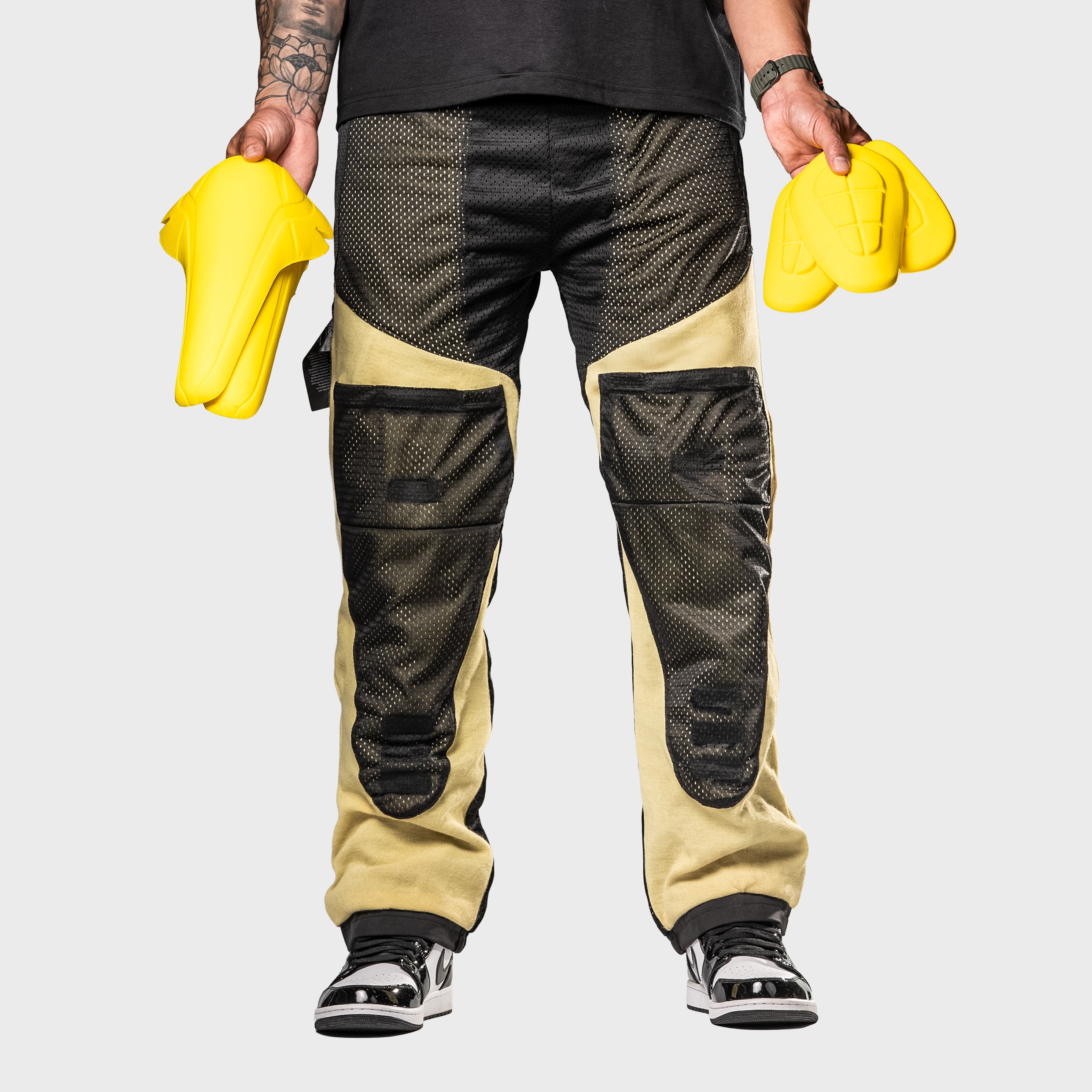 Unit 16™ Armoured Softshell Cargo Motorcycle Pants {Black}