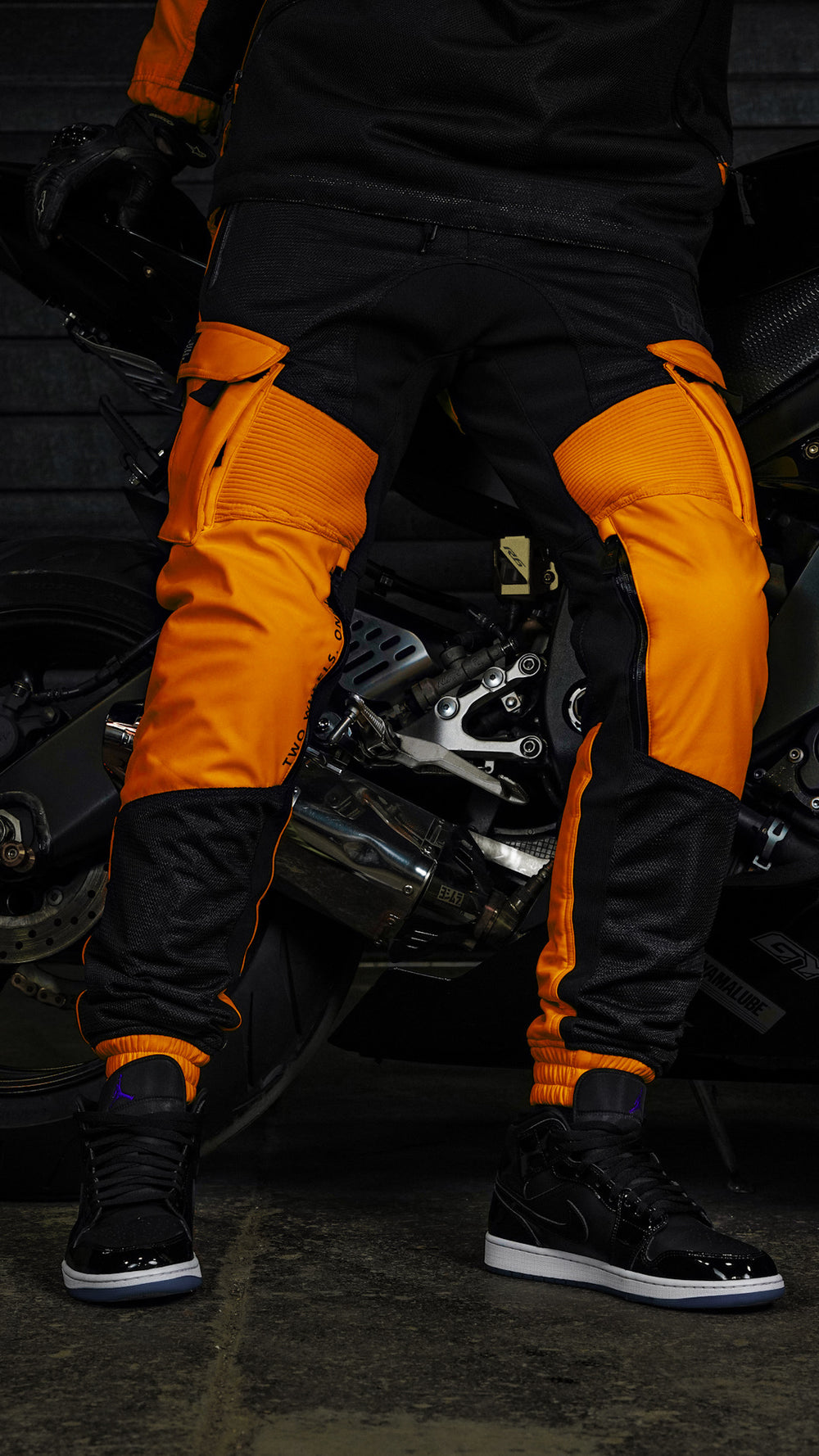 Unit 16™ V2.Flow™ Mesh Armoured Cargo Joggers {Orange}