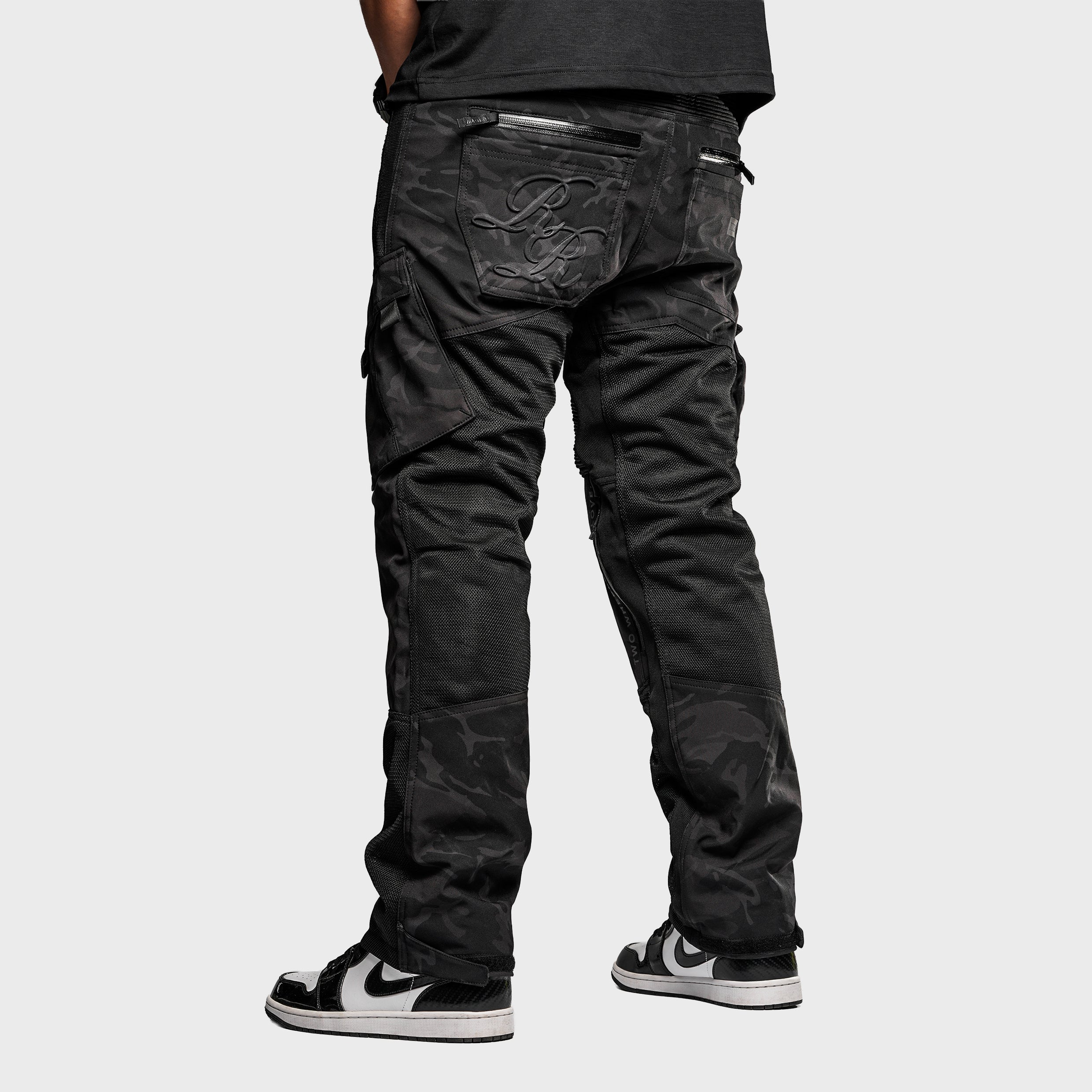 Unit 16™ V2.Flow™ Mesh Armoured Cargo Motorcycle Pants {Black Camo}