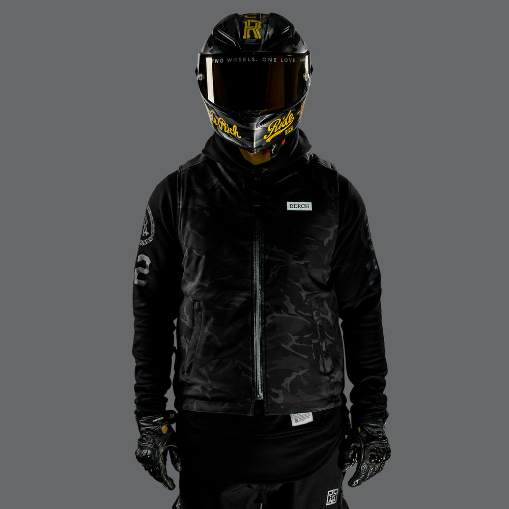 Scarboro™ Armoured Softshell Vest {Black Camo}