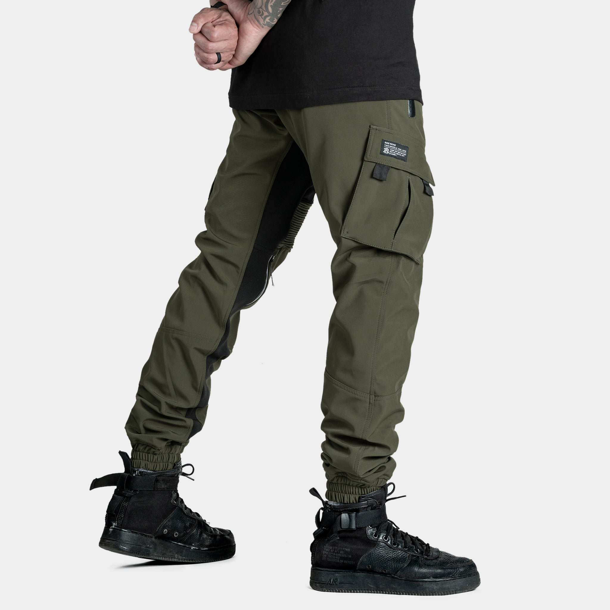 Unit 16™ Armoured Softshell Cargo Joggers {Military Green}