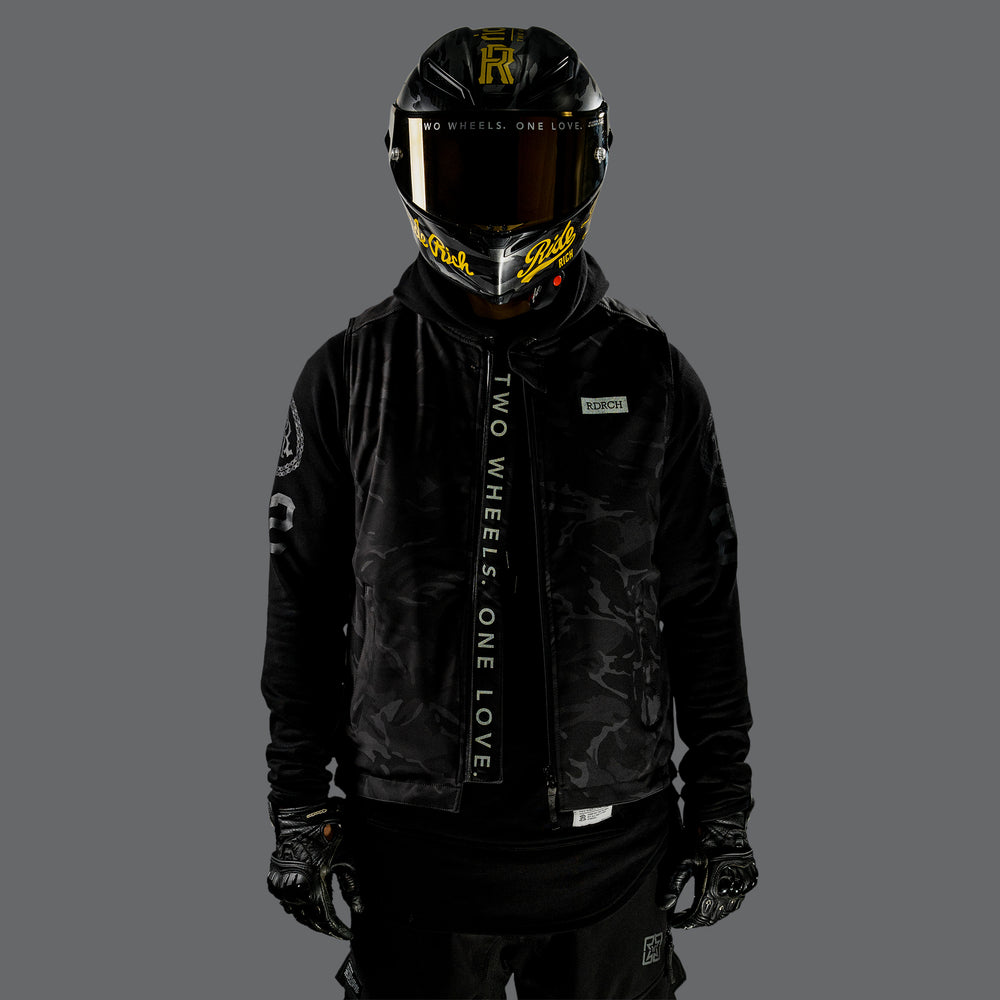 Scarboro™ Armoured Softshell Vest {Black Camo}