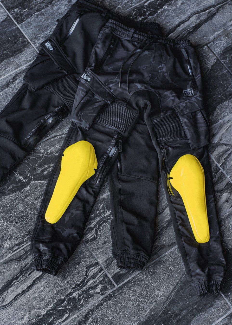 [Pre-Sale // Backorder] Unit 16™ Armoured Softshell Cargo Joggers {Black}