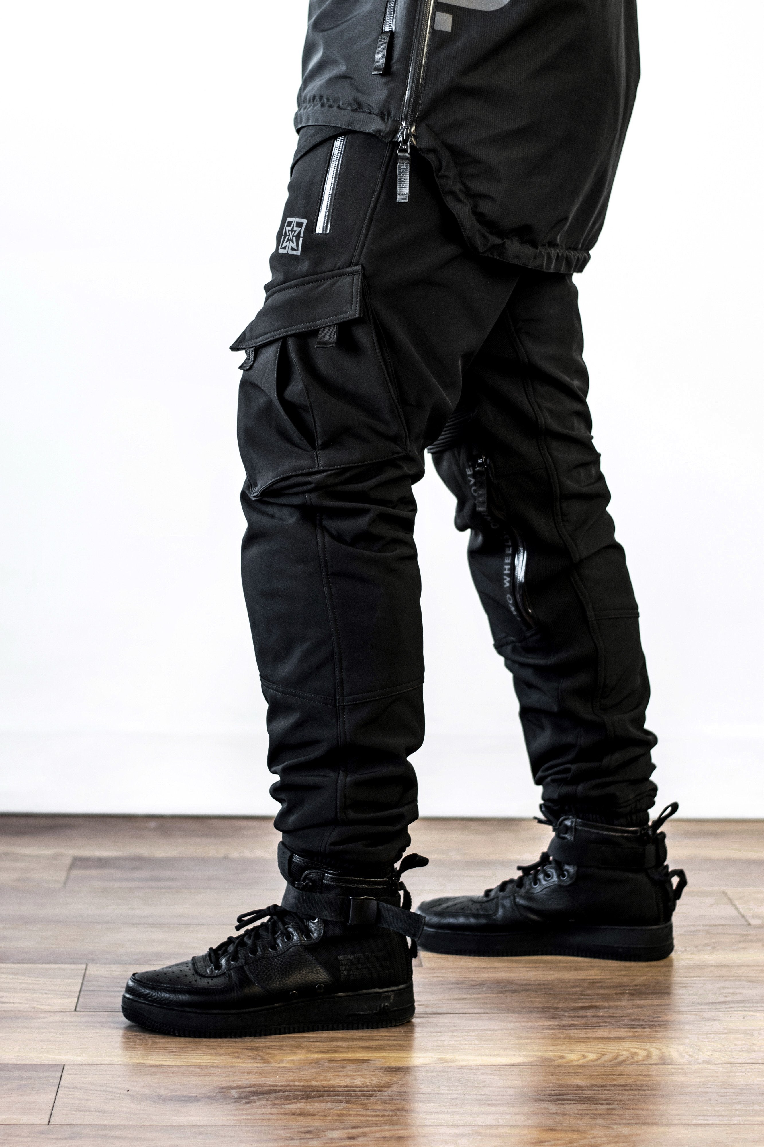 [Pre-Sale // Backorder] Unit 16™ Armoured Softshell Cargo Joggers {Black}