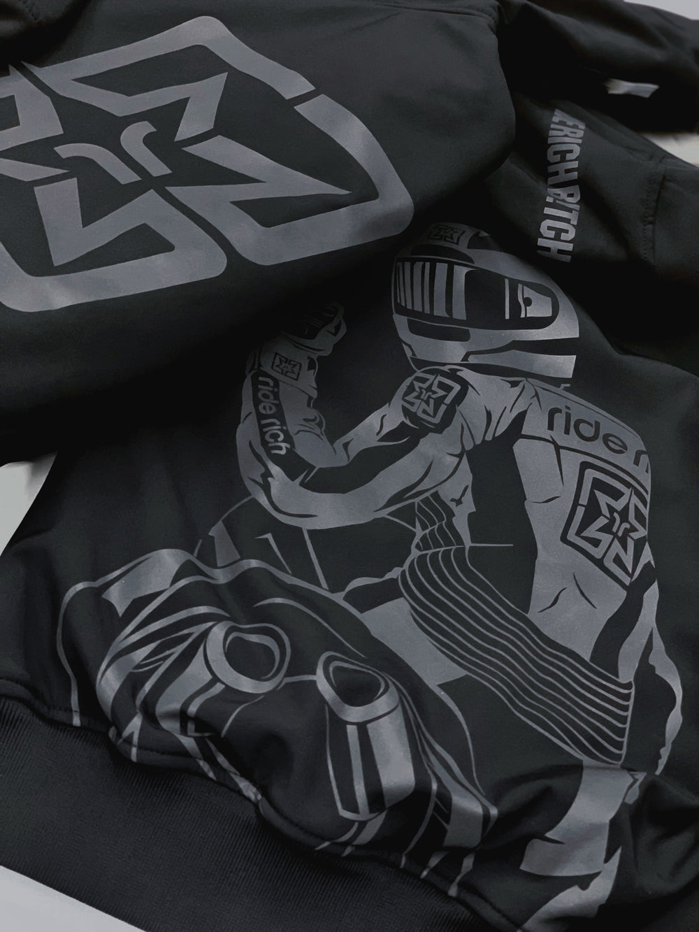 Regency™ Armoured Softshell Hooded Jacket {Pursuit/Black}